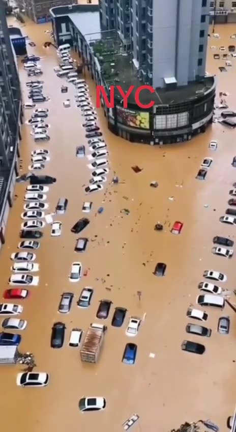 Flash flood chaos in New York